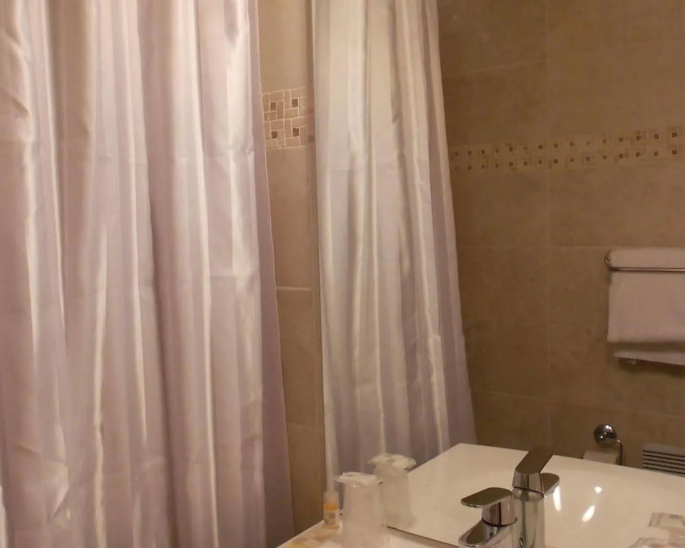 Hotel Le Medieval Palais Des Papes Avignon